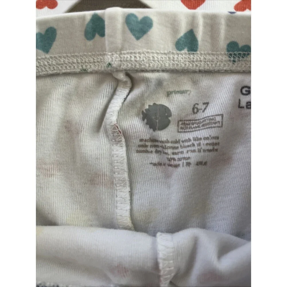 Primary Rainbow Hearts Pajamas Unisex Size 6-7  100% Organic Cotton PJ set